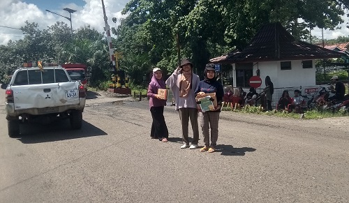 Bantu Warga Terdampak Banjir, ini yang Dilakukan Muda Mudi Karang Taruna Desa Lebak Budi 