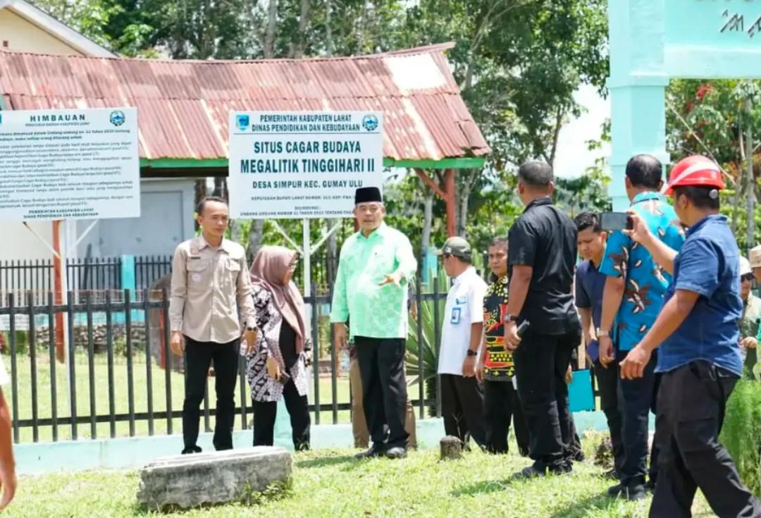 Bupati Lahat BZ Tinjau Situs Megalitik, Fokuskan Jaringan Aliran Listrik
