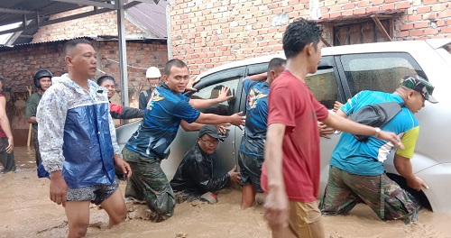 185 Unit Rumah Terendam di Kota Negara, Ada yang Terluka Ditumbur Kayu Hanyut