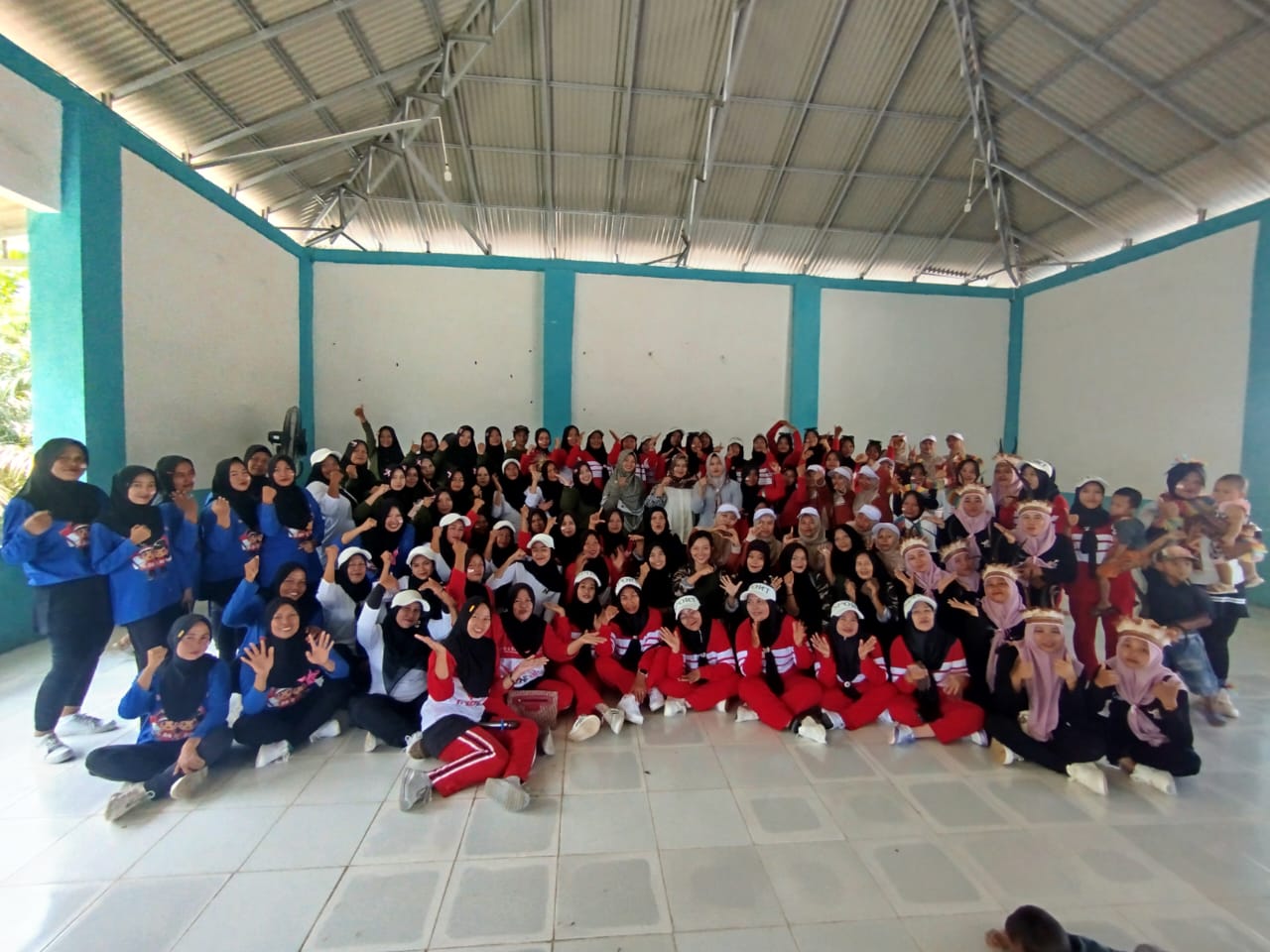 Desa Wanaraya Semarakkan HUT RI ke-80 dengan Lomba Senam Ibu-Ibu Antar RT