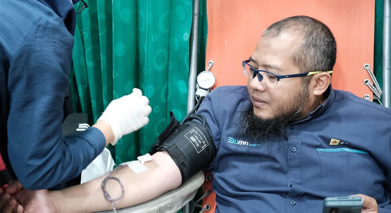 PLN UP3 Lahat dan PMI Gelar Aksi Donor Darah, Peringati Hari PMI