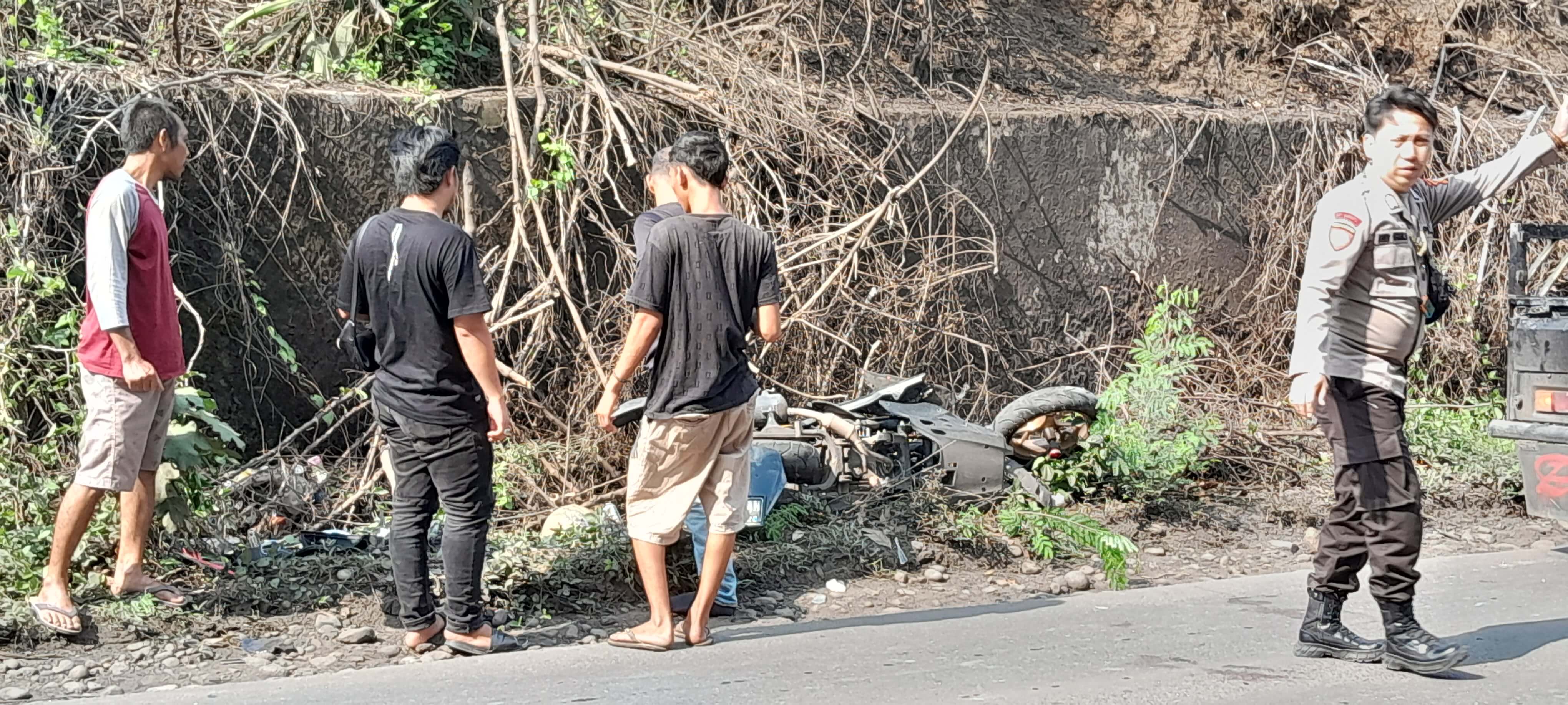 Kronologi Kecelakaan Innova Vs Nmax di Merapi barat Kabupaten Lahat