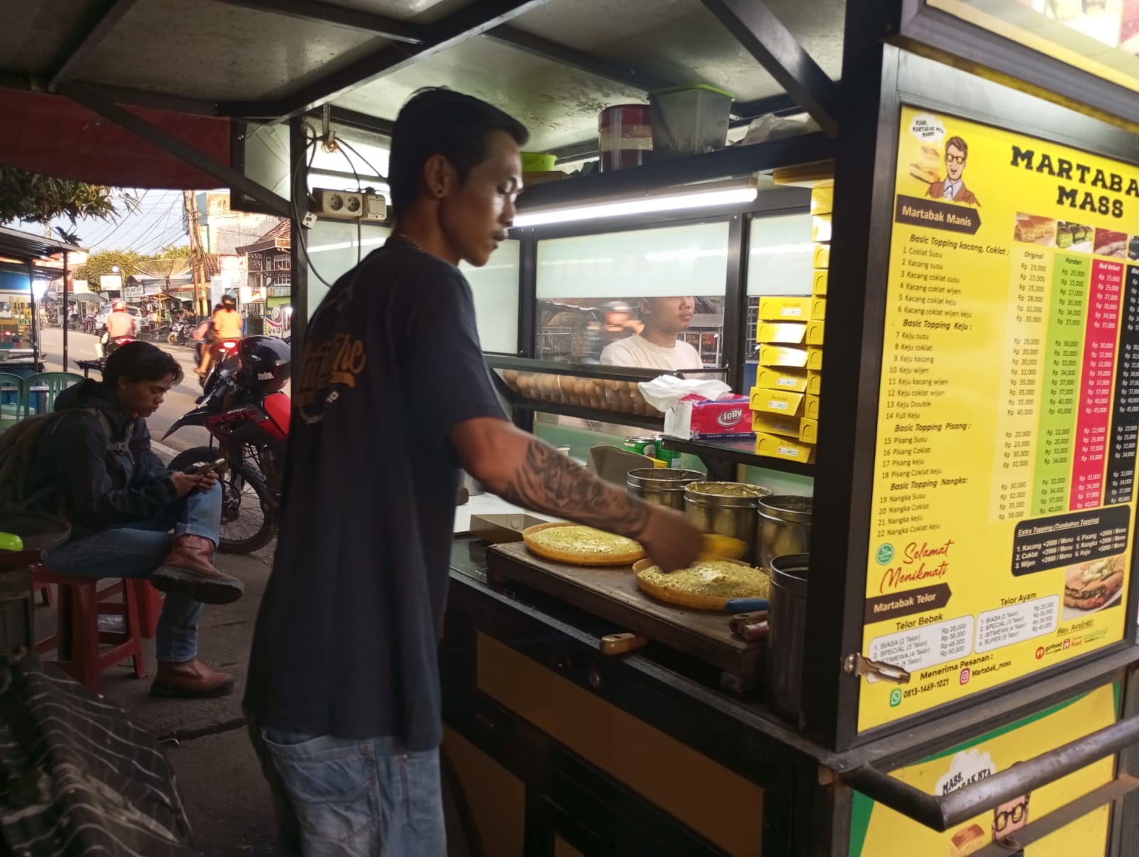 Berkah Ramadhan 1445 H, Penjual Martabak Manis Laris Manis, Omset Naik 2 kali Lipat