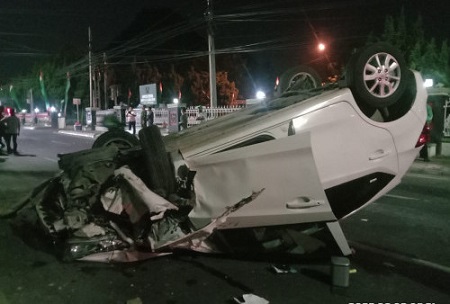 Melaju Kencang, Mobil Honda Brio Rusak Parah