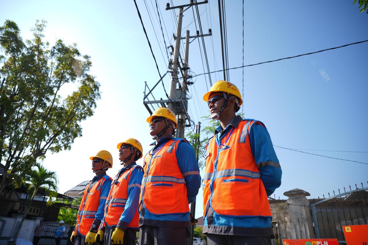 Konsisten Terapkan Budaya K3, PLN UID S2JB Sabet Penghargaan Zero Accident 