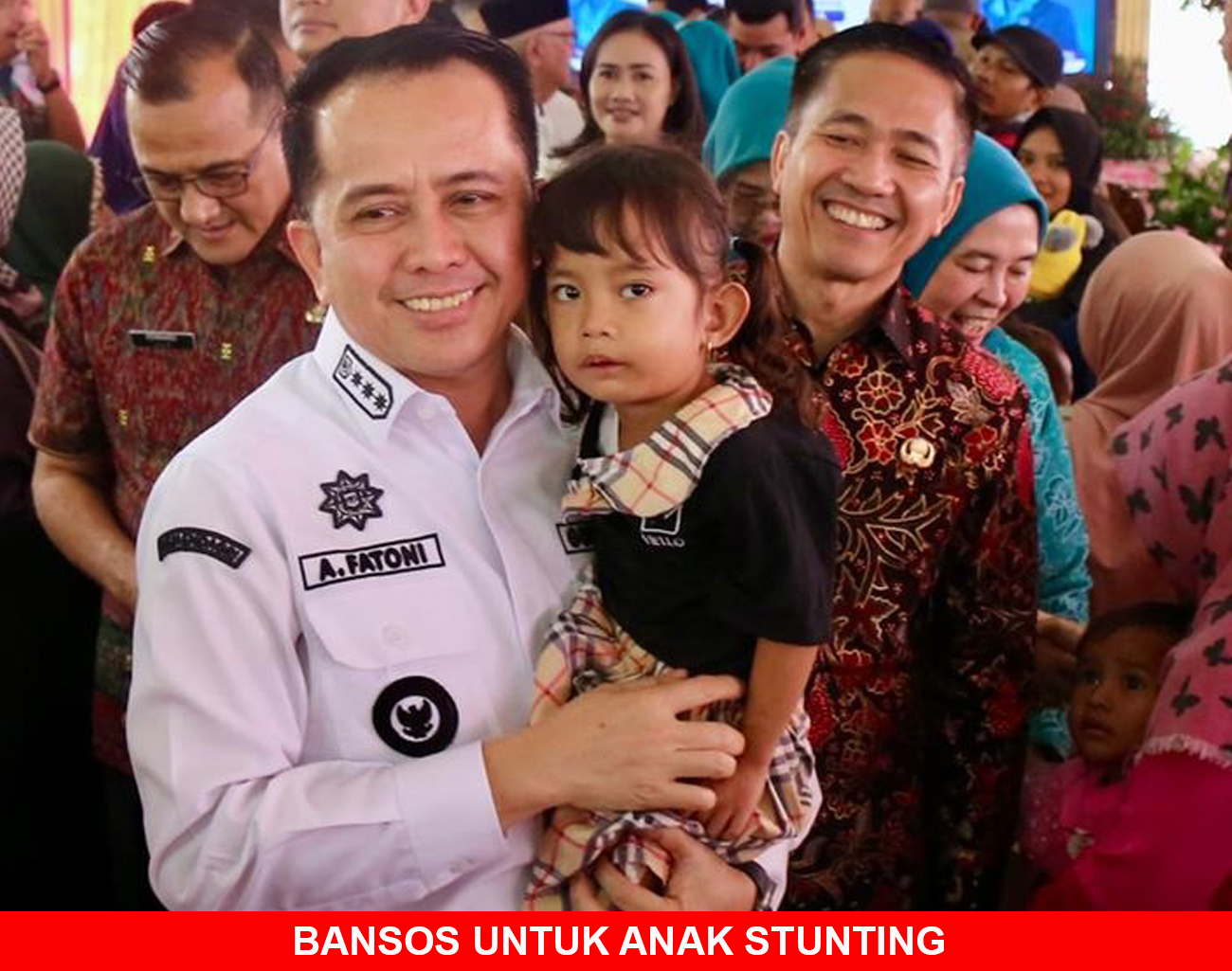 Pj Gubernur Agus Fatoni dan Pj Walikota Palembang Ratu Dewa Kompak Bagikan Bansos untuk Anak Stunting