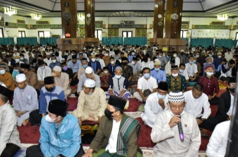 Masjid Jamik PT Bukit Asam Tbk Gelar Salat Ied