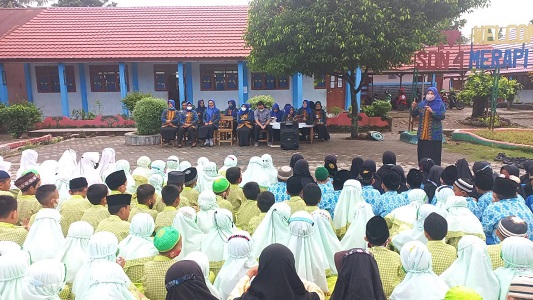 Siswa SD Negeri 4 Merapi Barat Ikuti Pesantren Kilat