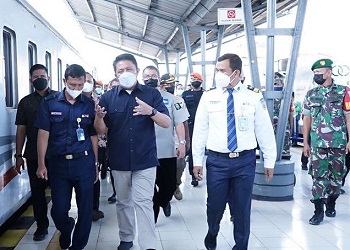 Jelang Arus Mudik, Herman Deru Pastikan Kesiapan Stasiun KA Kertapati Palembang