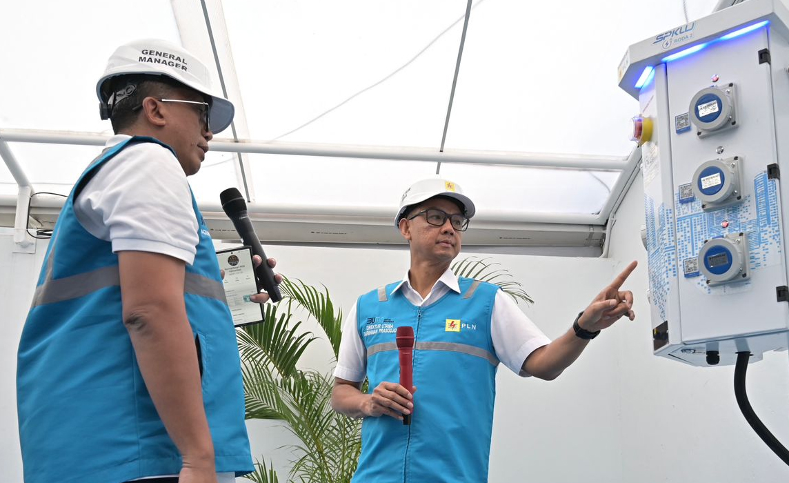 Tinjau SPKLU Bandung, Dirut PLN Pastikan Seluruh Infratruktur EV Siap Layani Masyarakat 24 Jam