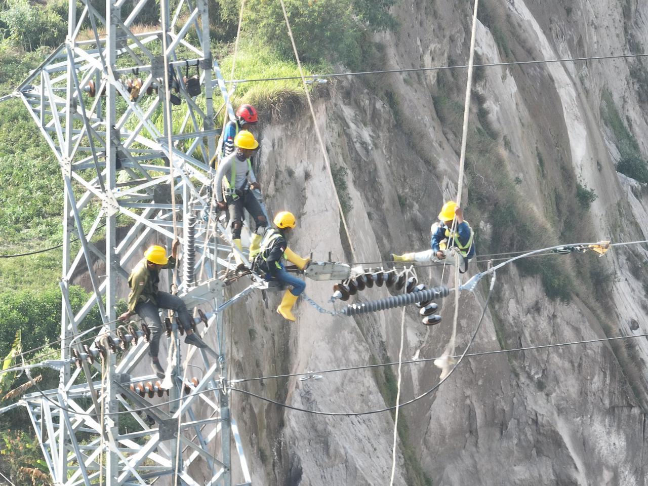 Antisipasi Dampak Sinkhole, PLN Perkuat Pengamanan Jaringan Transmisi Bireuen-Takengon