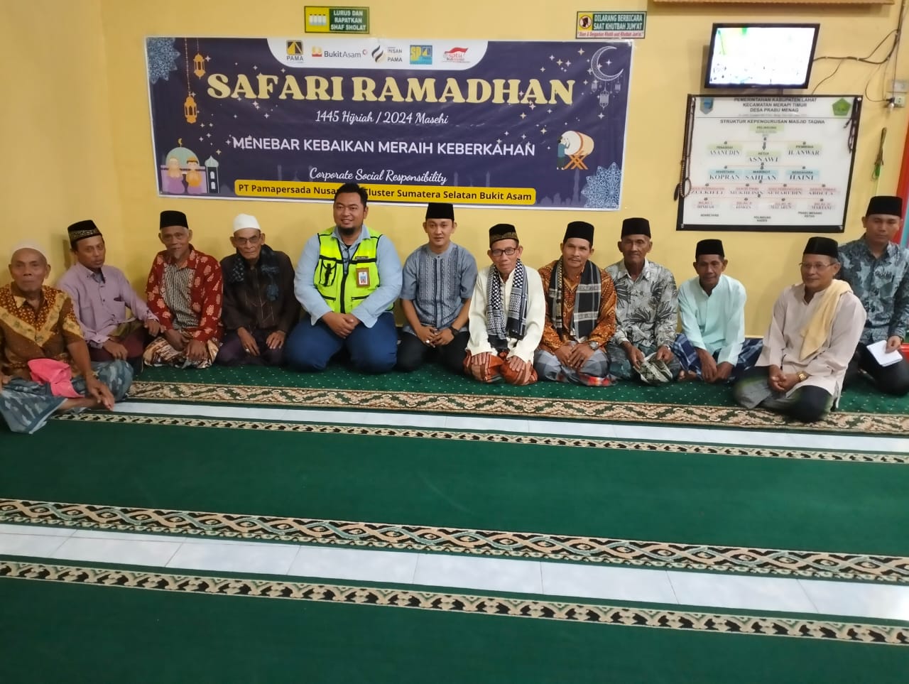 Safari Ramadhan PT Pamapersada Nusantara Berbagi Dengan Anak Yatim dan Kaum Dhuafa 