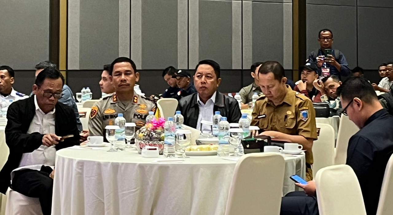 Kapolres Lahat Kawal Langsung Rapat Pleno KPU Lahat, Rekapitulasi Hasil Penghitungan Suara Kepala Daerah