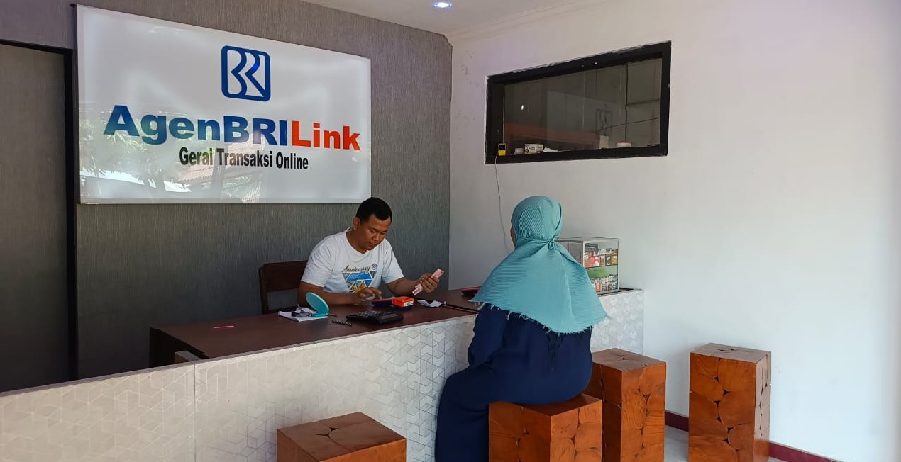 AgenBRILink di Situbondo ini Berhasil Dekatkan Akses Perbankan bagi Masyarakat Sekitar