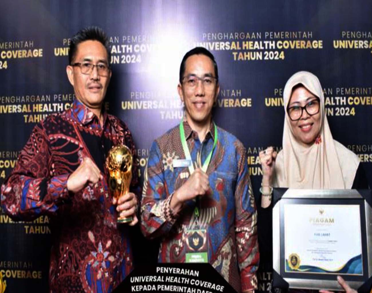 Pj Bupati Lahat Imam Pasli Terima Penghargaan Universal Health Coverage (UHC) Award Tahun 2024