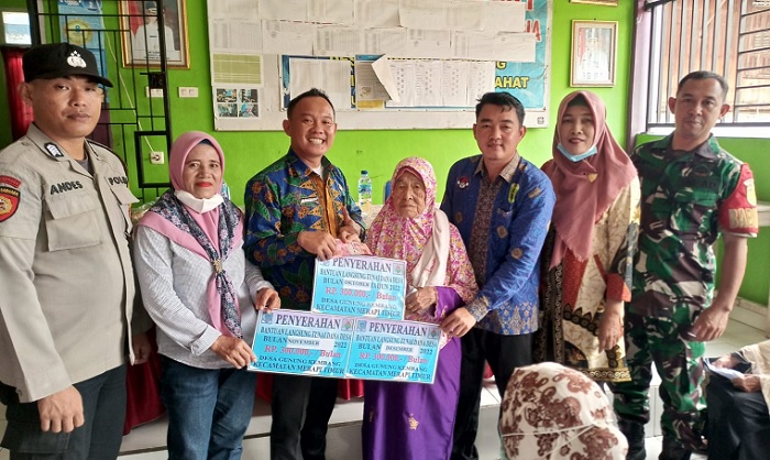 Hadir di Desa Gunung Kembang, Sekcam Merapi Timur Lahat Sosialisasikan ini