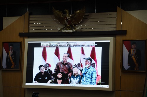 Presiden Jokowi Serahkan SK HUTSOS dan TORA bagi 7 Kabupaten di Sumsel Secara Virtual