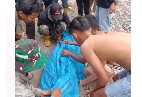 Penambang Pasir ini Temukan Jasad Aldo Korban Tenggelam di Sungai Lematang Lahat