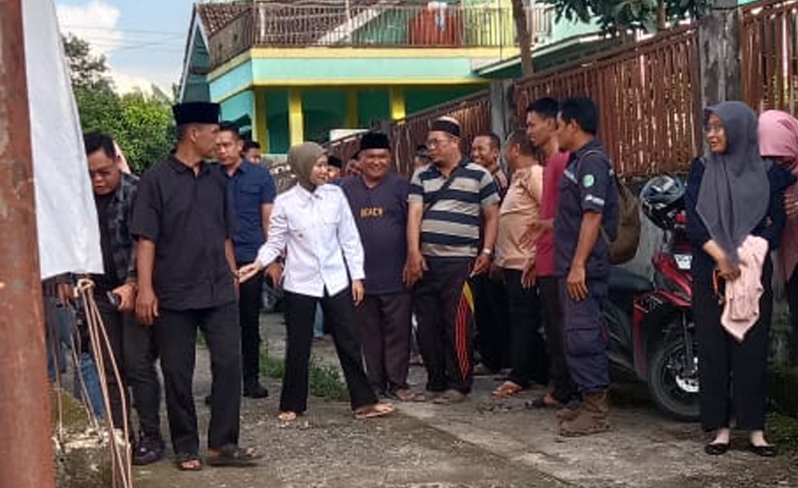 Wabup Lahat Widia Ningsih Langsung Melayat ke Rumah Duka di Tanjung Payang, Korban Kecelakaan Motor