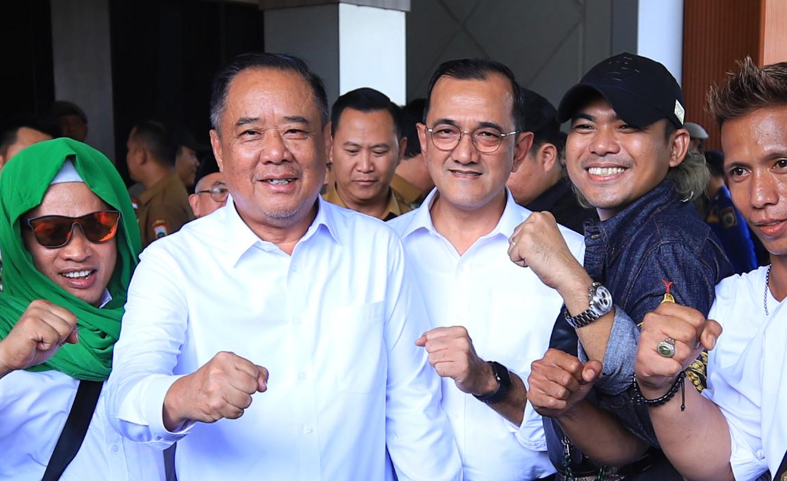 Wagub Cik Ujang Tanggapi Aspirasi Warga Soal Sekolah dan Kesehatan di Kantor Gubernur Sumsel