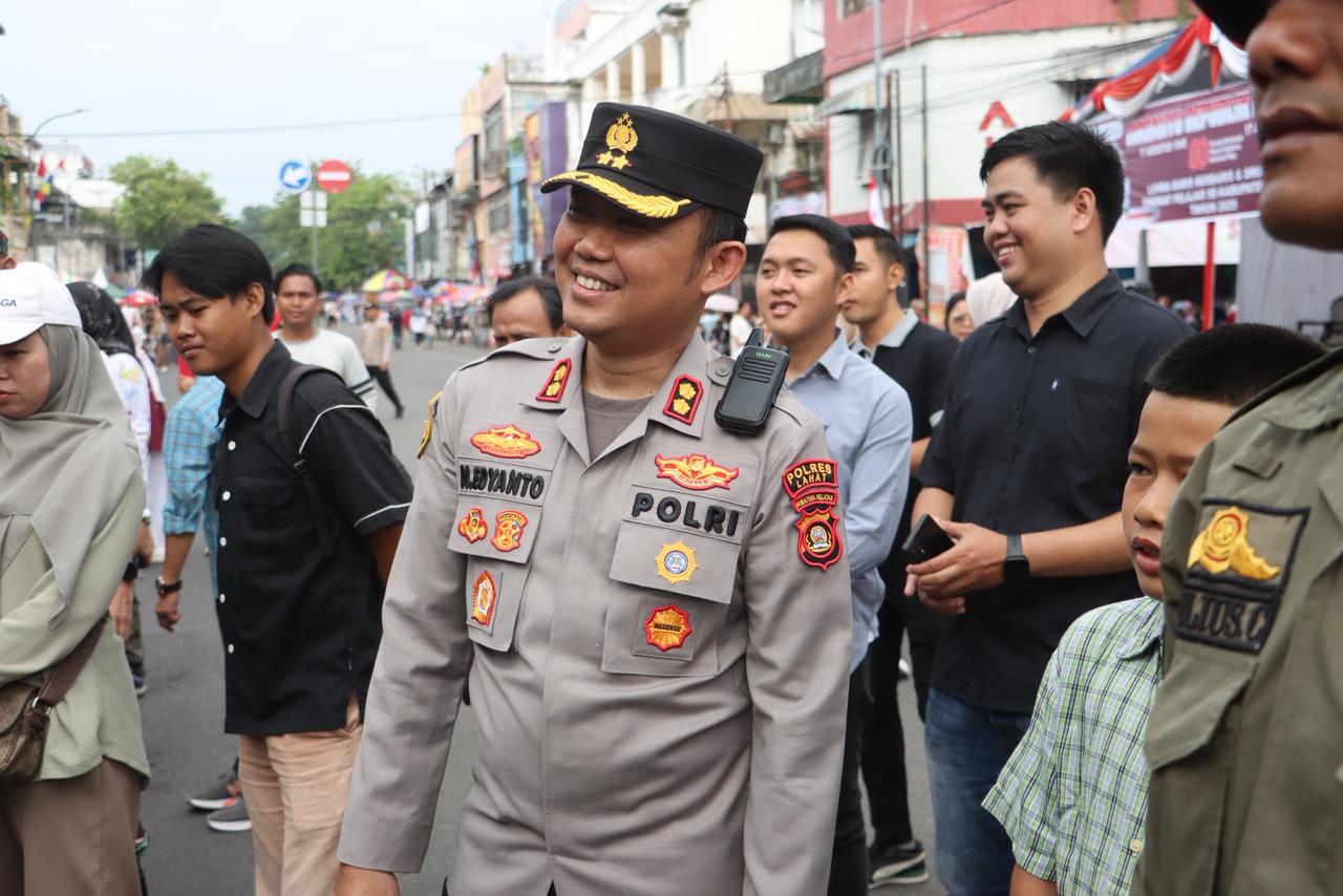 Kapolres Lahat Hadiri Lomba Baris-Berbaris dan Drumband HUT RI ke-80