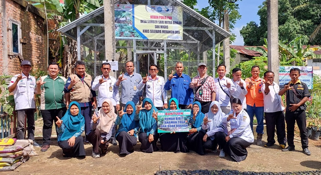 SKK Migas – KKKS Sele Raya Merangin Dua Bantu Program ProKlim dan 10 Program Pokok PKK Desa Sumber Sari