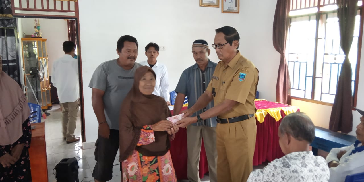 72 KPM Desa Tanjung Aur Terima BLT Tiga Bulan Terakhir