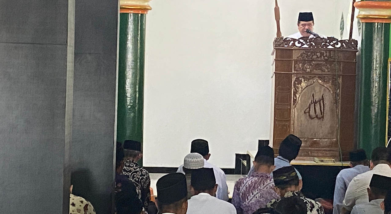 Keren, Cawabup Lahat Budiarto Marsul Jadi Khotib Sholat Jumat, Urai 5 Cara Jadikan Anak Sholeh dan Sholeha