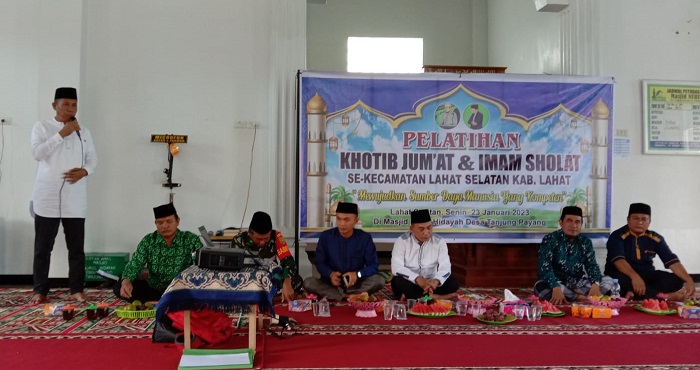 Pelatihan Khotib dan Imam Sholat Jumat se Kecamatan Lahat Selatan Sukses dan Lancar