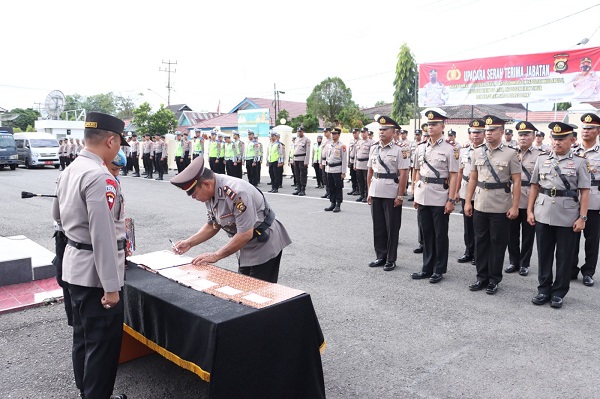 Upacara Serah Terima Jabatan Kasat Binmas dan Kapolsek