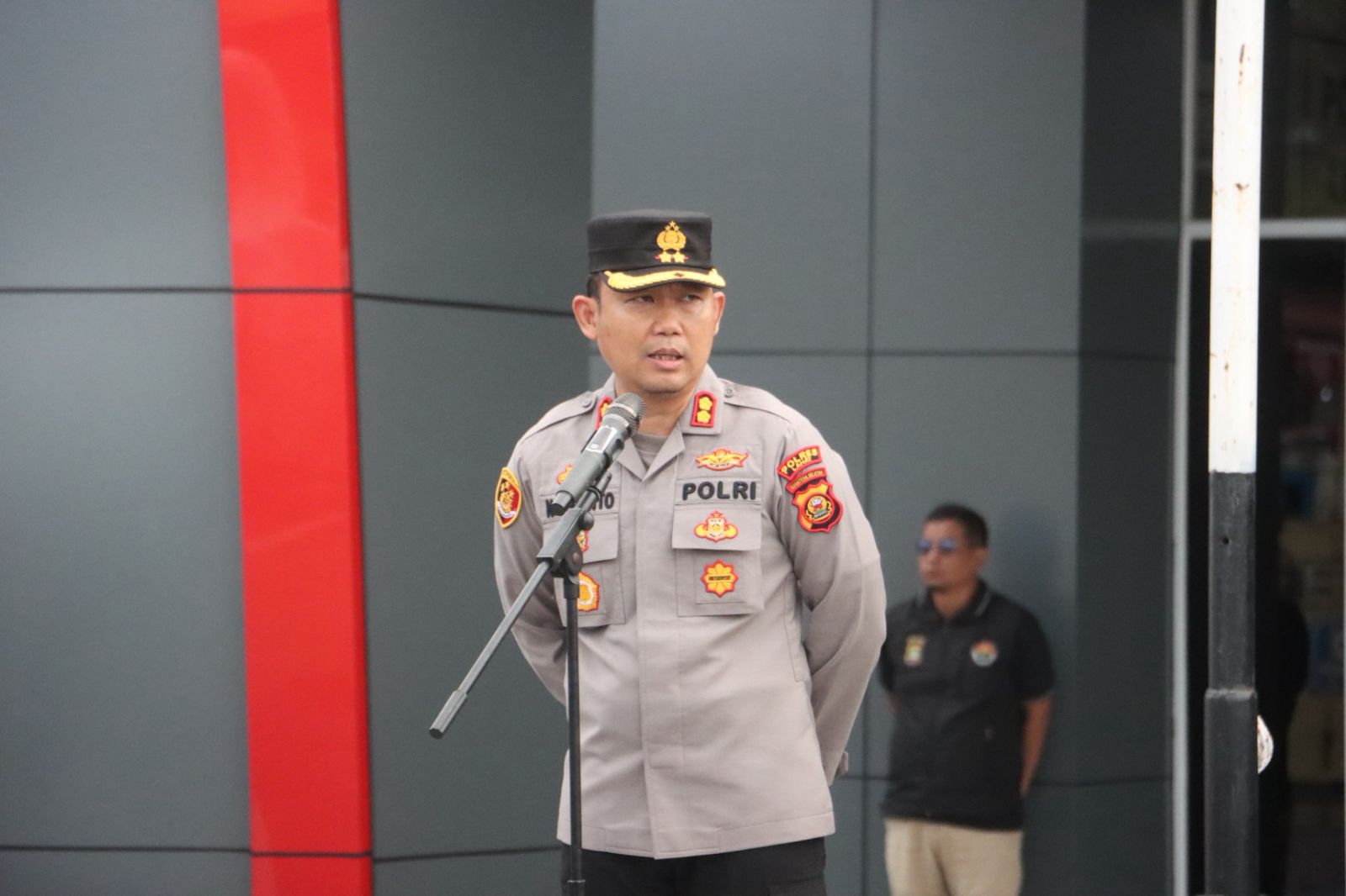 Pastikan Keamanan dan Ketertiban Lahat, Kapolres Lahat AKBP Novi Edyanto SIK MIK Pimpin Apel Siaga