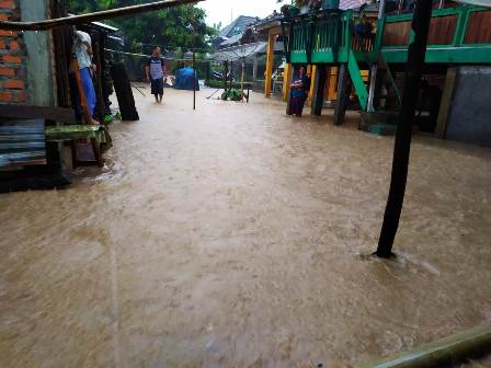 Permukiman Penduduk di Area Tambang Batu Bara Mulai Kebanjiran