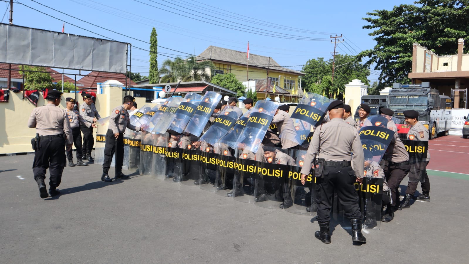 Polres Lahat Gelar Latihan Dalmas Inti, Negosiator, dan Tim Tindak Diikuti Personel Polsek dan Jajaran Polres 