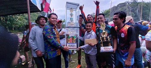 Desa Prabu Menang Juara Turnamen Camat Merapi Timur Cup 2022