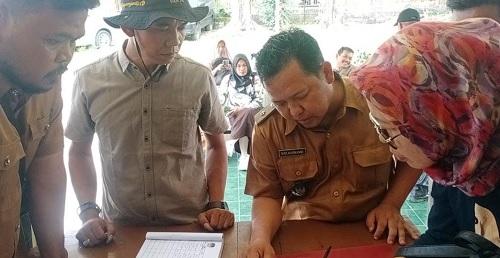 Forum Kepala Desa Datangi Kantor KPU Lahat, ini Masalahnya