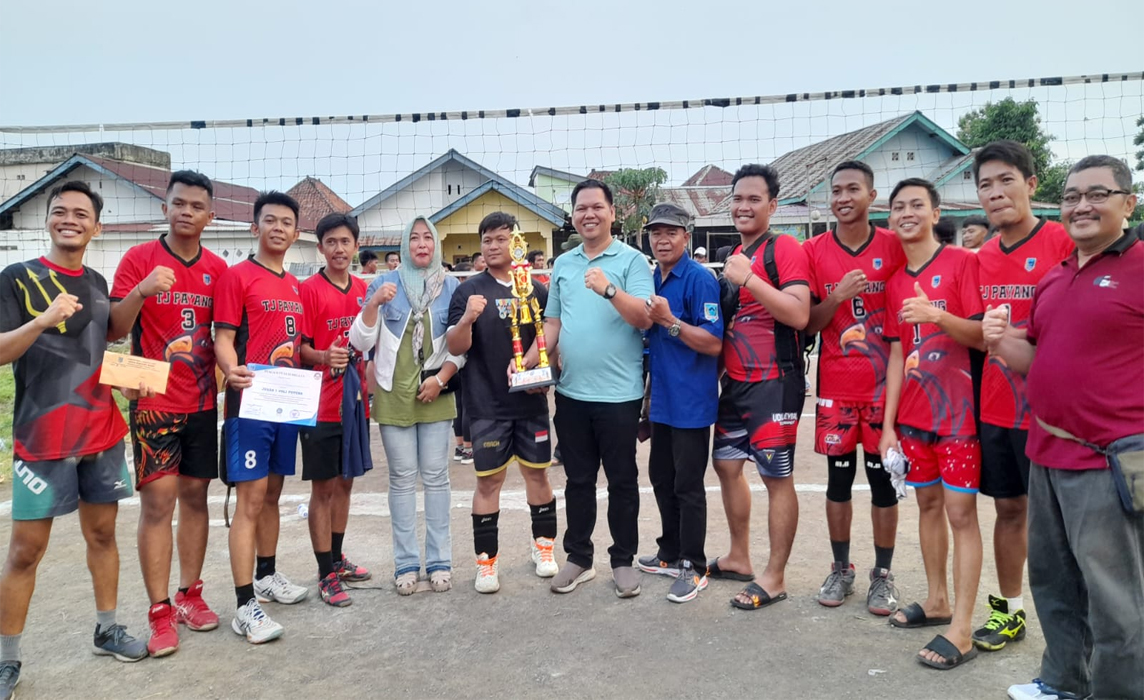 Tim Voli Putra Putri Desa Tanjung Payang Rajai Turnamen Lahat Selatan Cup 4 Tahun Berturut-turut