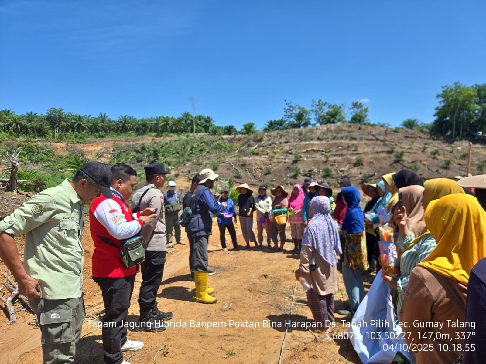 Polsek Kota Lahat Lakukan Kegiatan Penanaman Jagung Kuartal IV