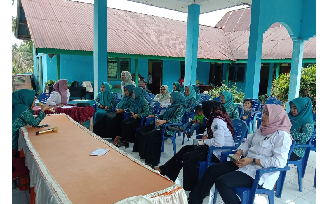 Ketua Tim PKK Kecamatan Kikim Tengah Berikan Arahan Persiapan Lomba Desa Antar Kabupaten se Sumsel