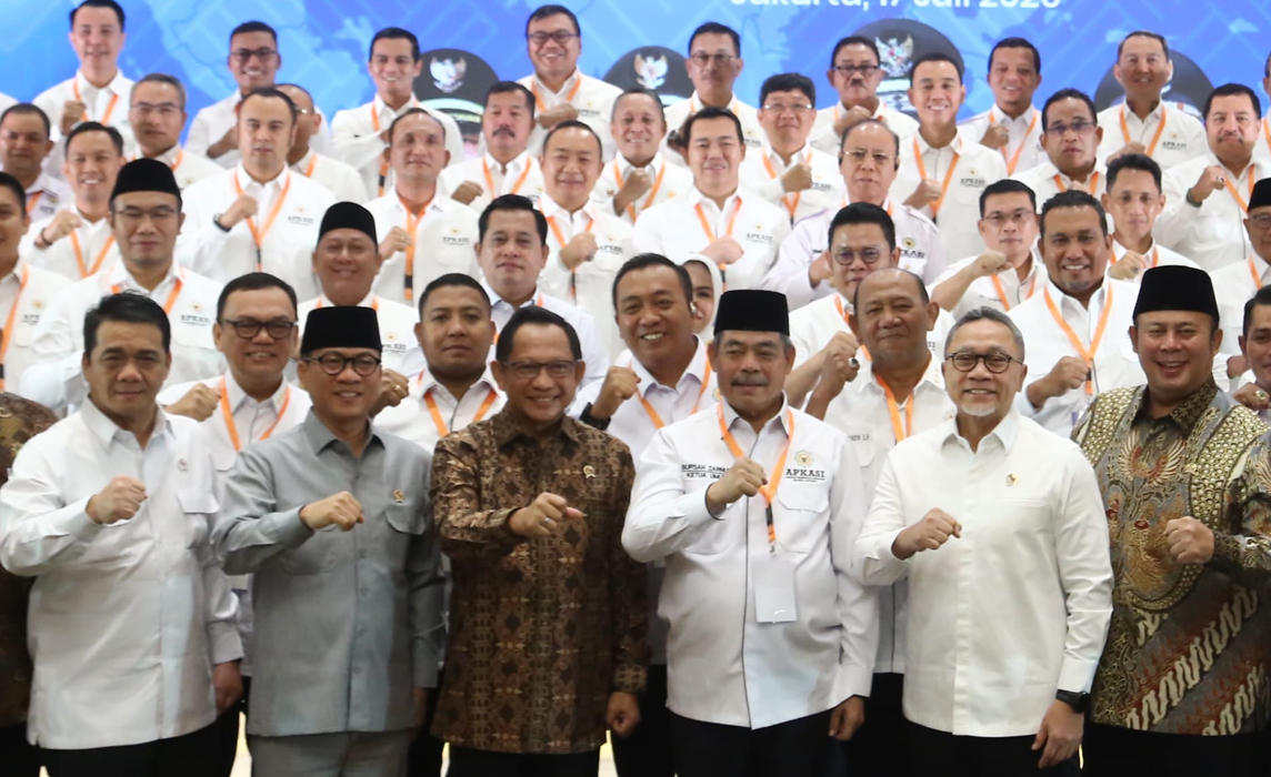 Bupati Lahat Bursah Zarnubi Pimpin APKASI, Gubernur Herman Deru Sebut Sumsel Bangga