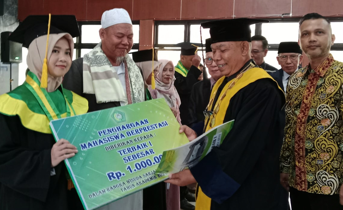 3 Sarjana Terbaik, Wisuda STIT YPI Lahat Angkatan XXIII 2024, Putri dari Ustadz Hermansyah Raih IPK Tertinggi