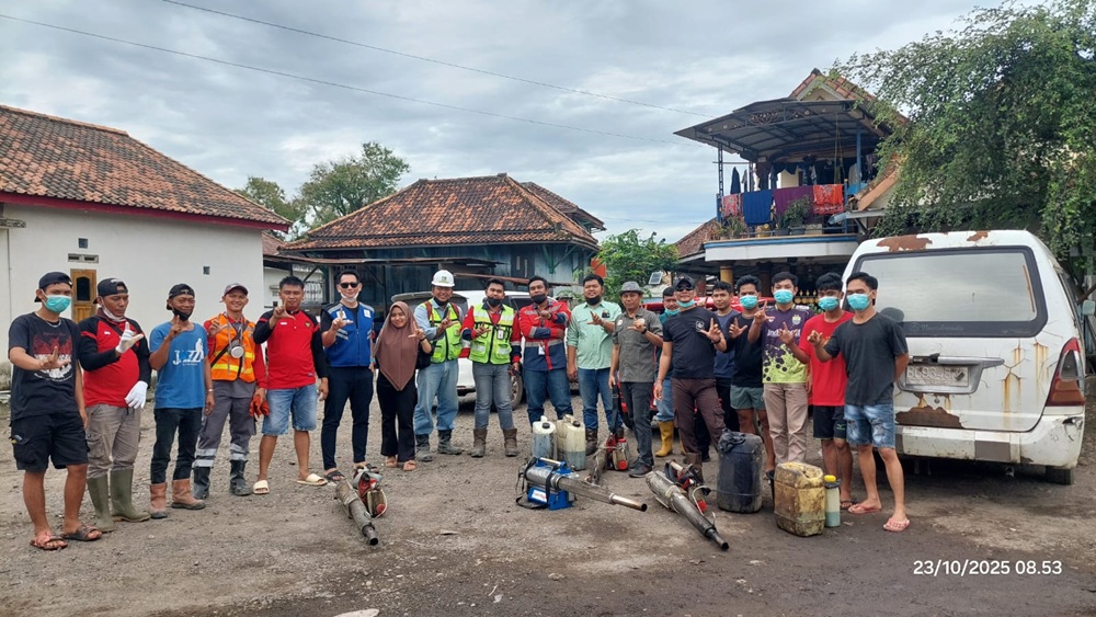 PAMA SSBA dan Dinas Kesehatan Lahat Gelar Fogging di Desa Prabumenang, Wujud Kepedulian Kesehatan Masyarakat