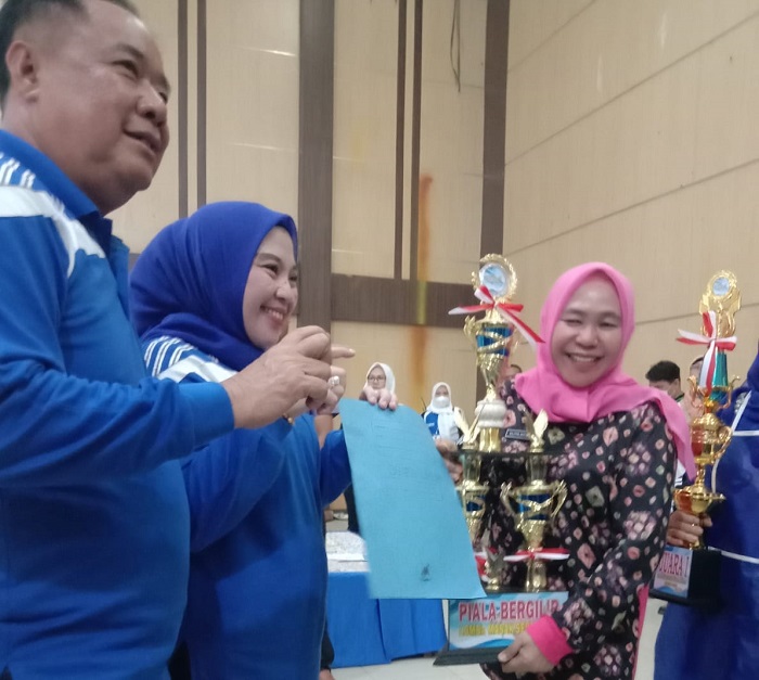 Selamat, Merapi Barat Juara Umum Lomba Masak Serba Ikan