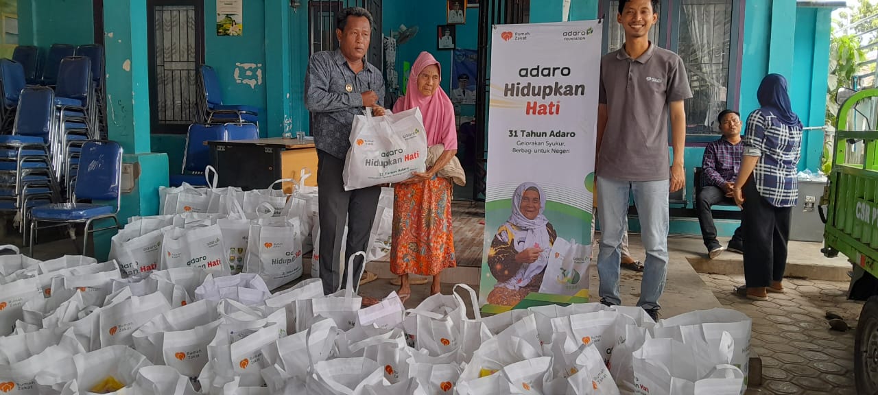 Pemerintah Desa Muara Maung Langsung Salurkan Bantuan Paket Sembako Ke Warganya