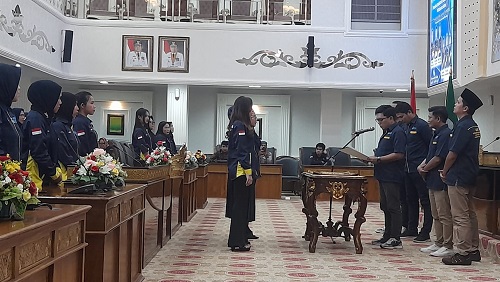 Selamat, Perempuan Asal Gumay Ulu Lahat Dilantik di Palembang