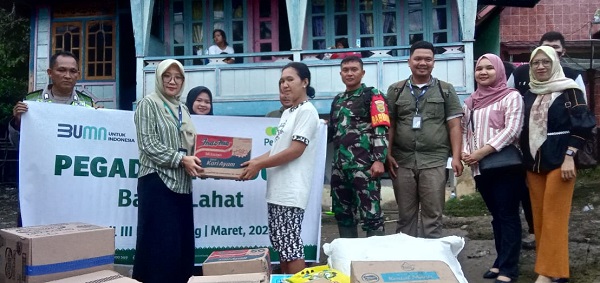 Program Pegadaian Peduli, PT Pegadaian Cabang Lahat Salurkan Bantuan kepada Korban Banjir