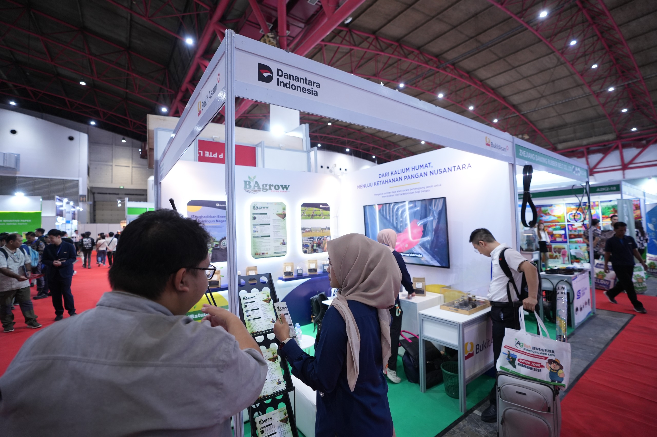 Perkuat Ketahanan Pangan, PTBA Perkenalkan Kalium Humat ‘BA Grow’ di Inagritech 2026