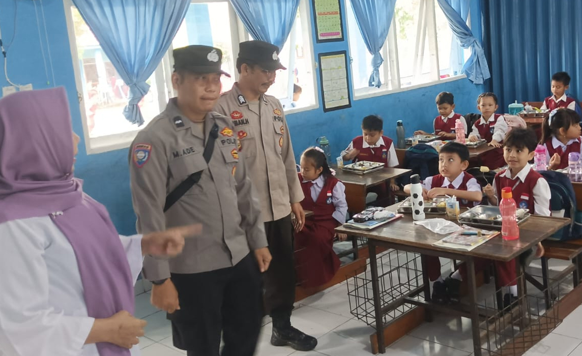 Hari Ketiga, Polres Lahat Lakukan Pendampingan Pelaksanaan Program Makan Bergizi Gratis (MBG) di Sekolah