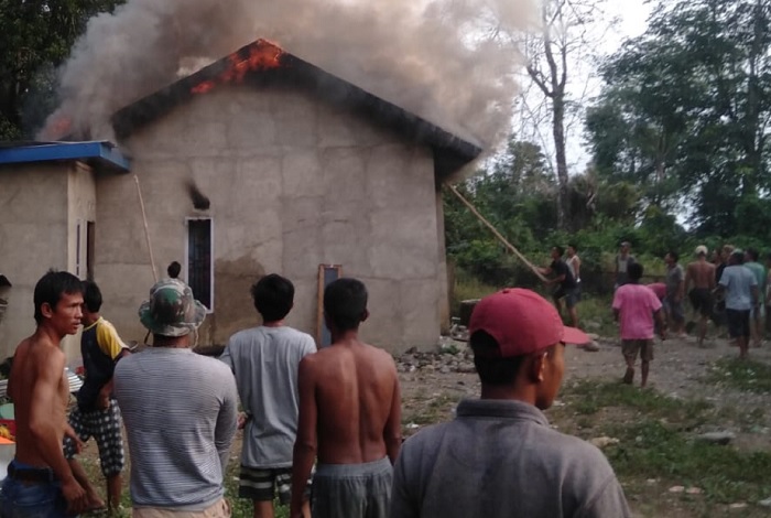 Belum Ada Bantuan kepada Dua Anak Yatim Rumahnya Terbakar di Tanjung Aur Lahat