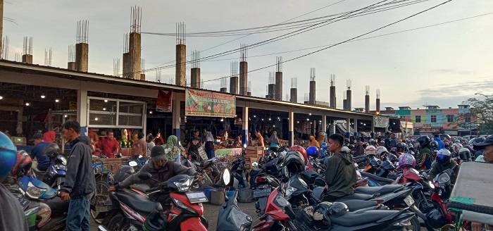 Besok, Banyak Pedagang PTM Square Lahat Pilih Libur