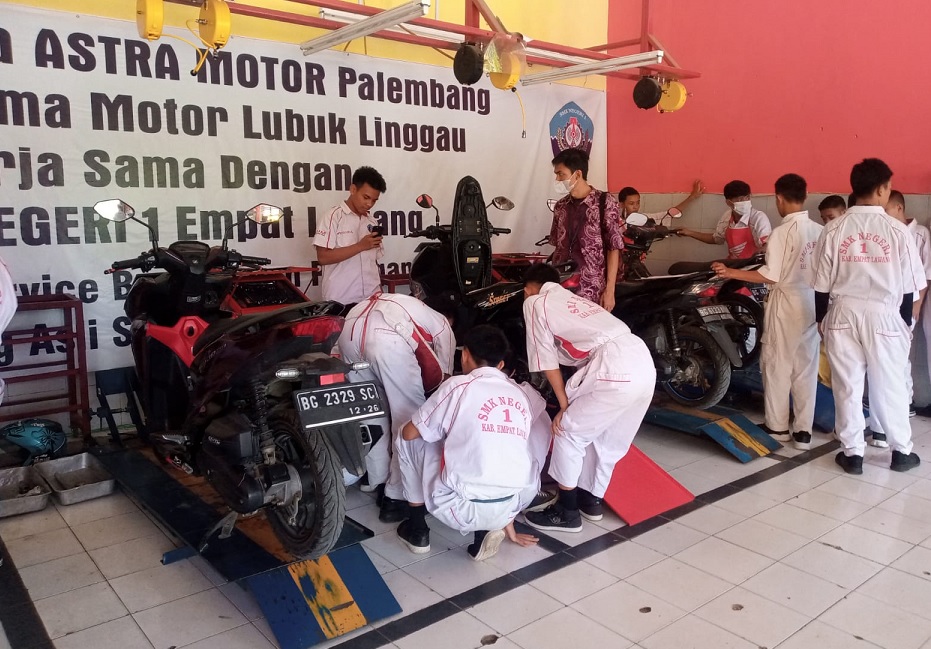 Service Motor SMK Negeri 1 Empat Lawang Buka untuk Umum